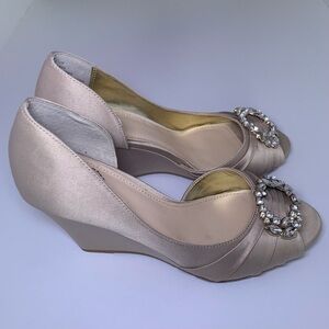 Elegant Satin Wedge Shoes with Rhinestone Detail